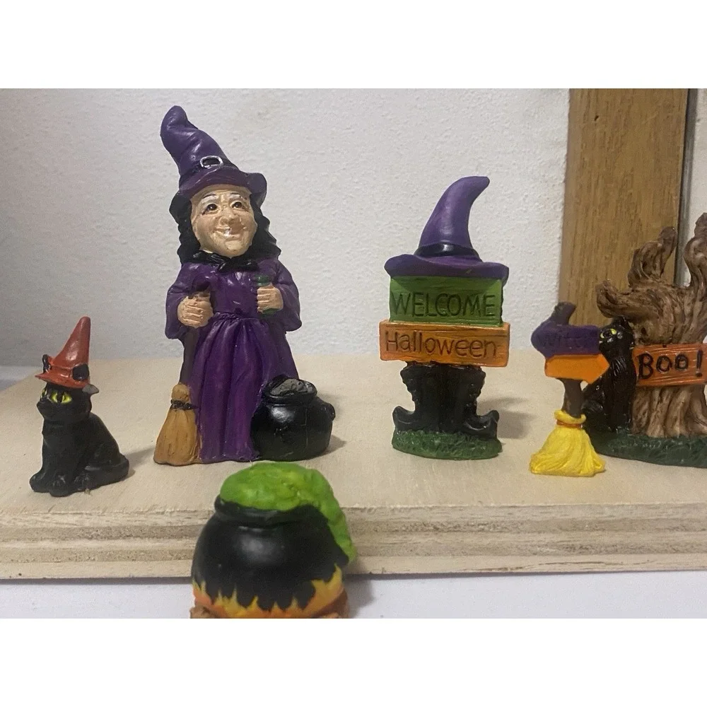 Halloween Minatute Figured Witch, Cat, Cauldron
